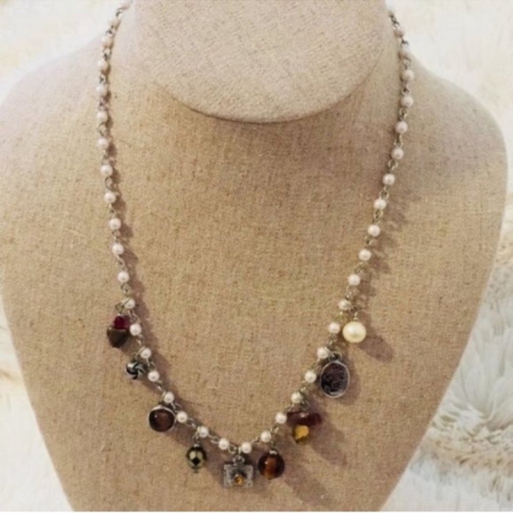Vintage | Necklace | Limited Charm Faux Pearl Necklace - Picture 11 of 11